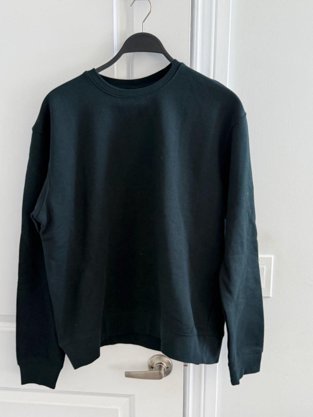 Zara Men's Black Crewneck Pullover